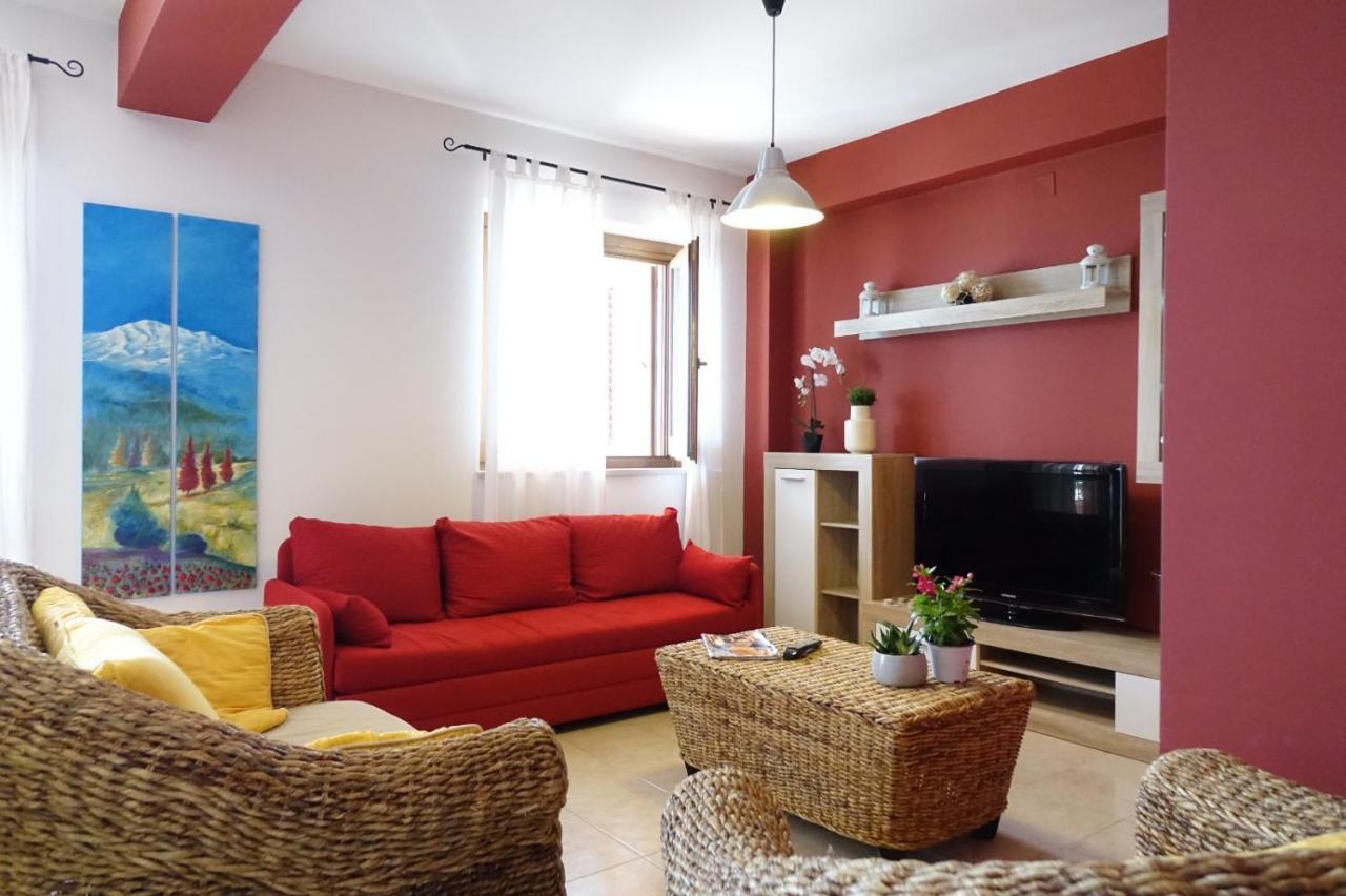 מצאו Poseidone Sea Apartment Taormina מראה חיצוני תמונה