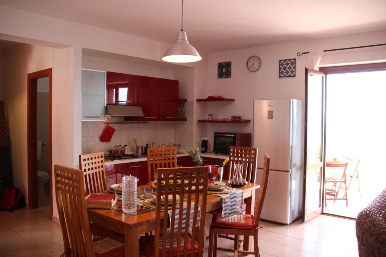 מצאו Poseidone Sea Apartment Taormina מראה חיצוני תמונה