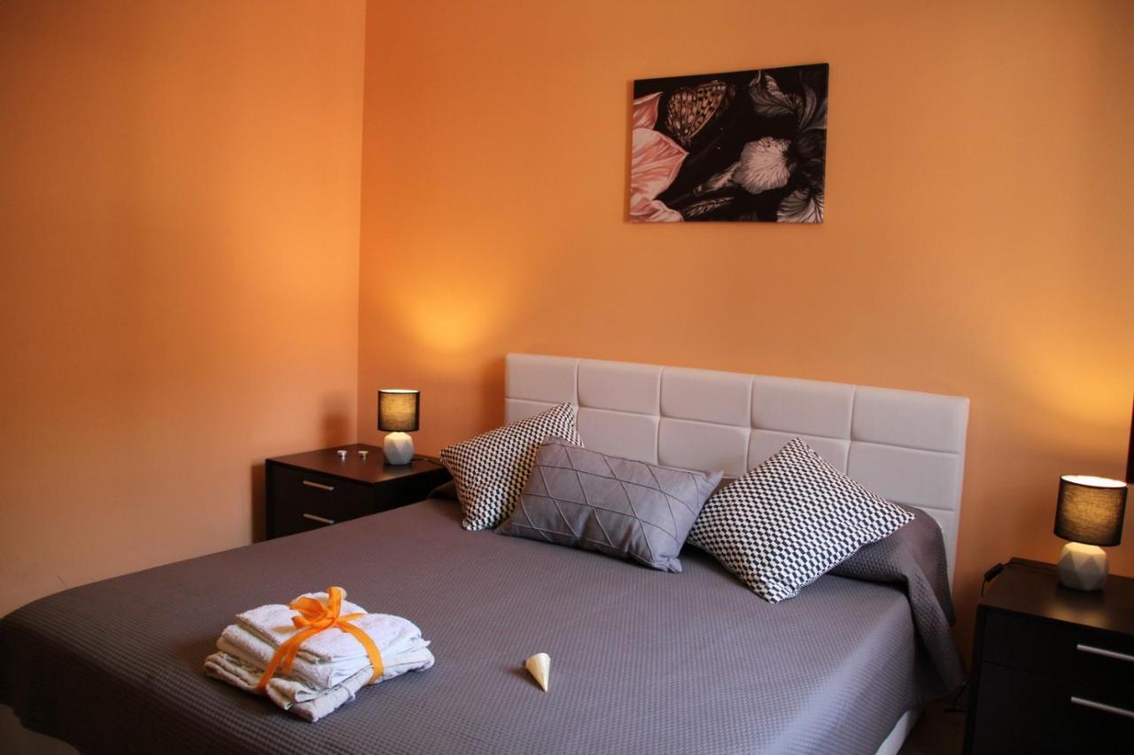 מצאו Poseidone Sea Apartment Taormina מראה חיצוני תמונה