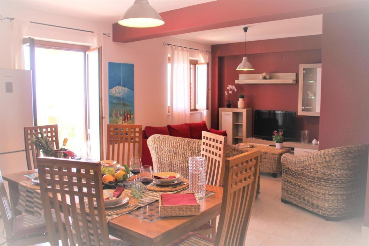 מצאו Poseidone Sea Apartment Taormina מראה חיצוני תמונה