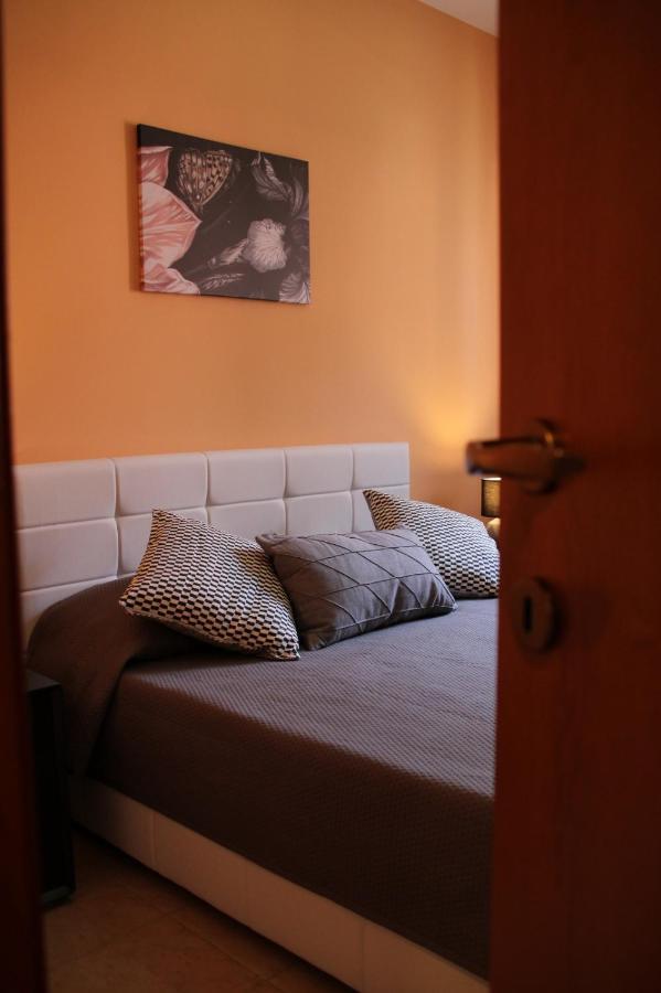 מצאו Poseidone Sea Apartment Taormina מראה חיצוני תמונה