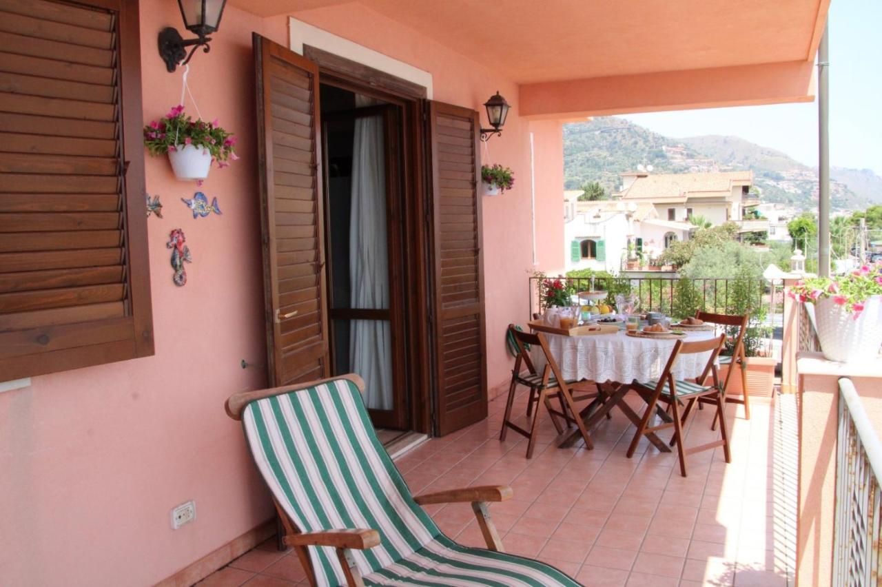 מצאו Poseidone Sea Apartment Taormina מראה חיצוני תמונה