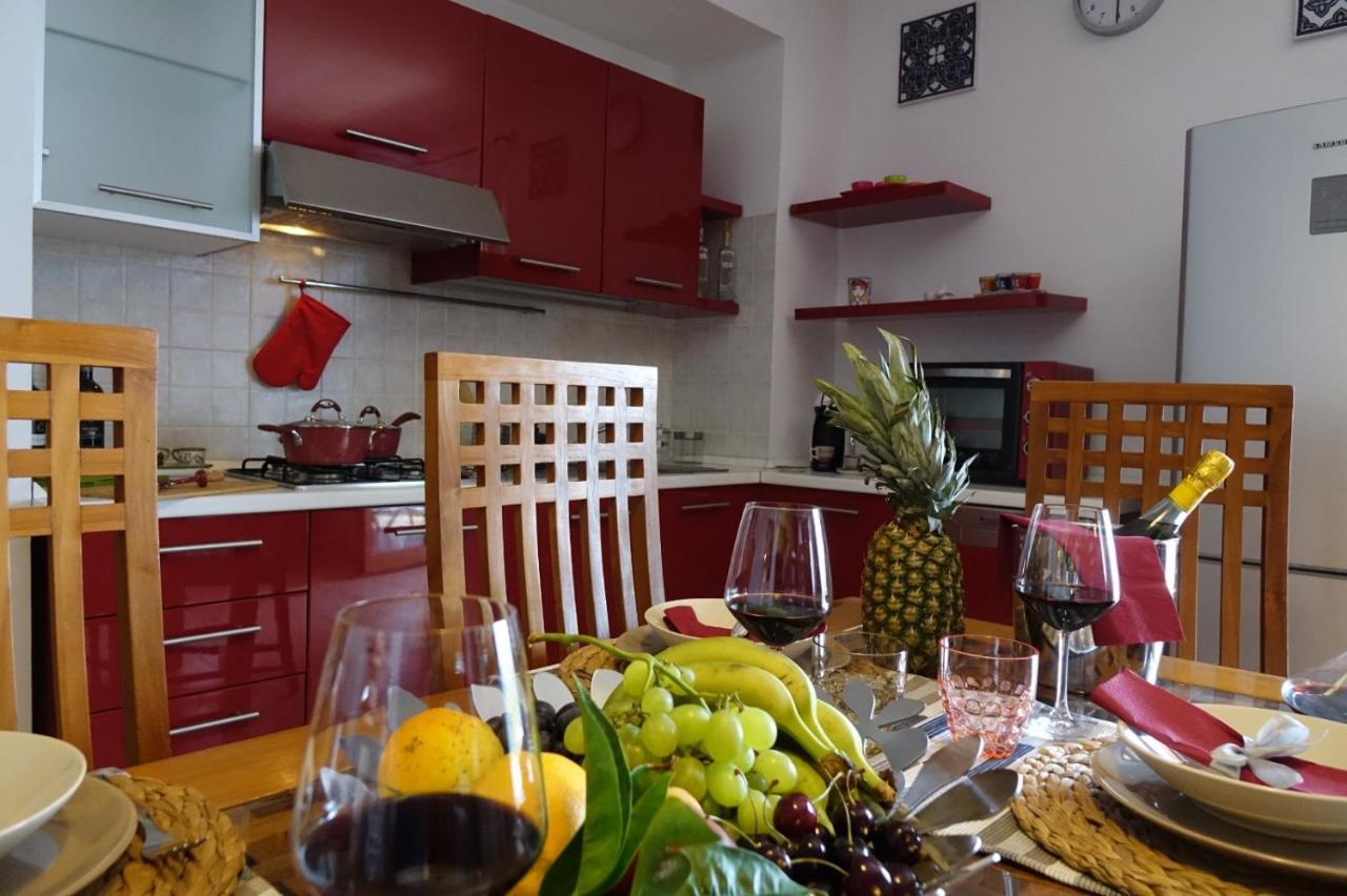 מצאו Poseidone Sea Apartment Taormina מראה חיצוני תמונה