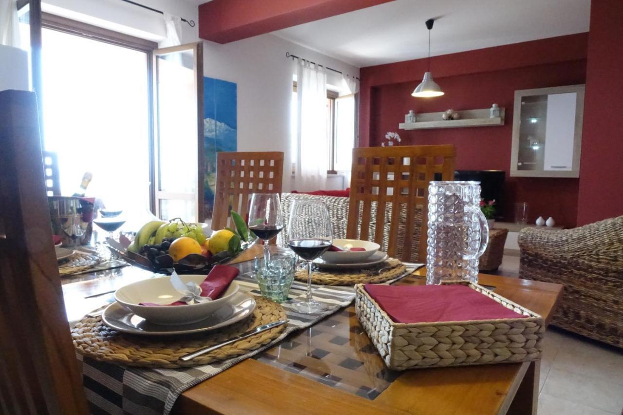 מצאו Poseidone Sea Apartment Taormina מראה חיצוני תמונה