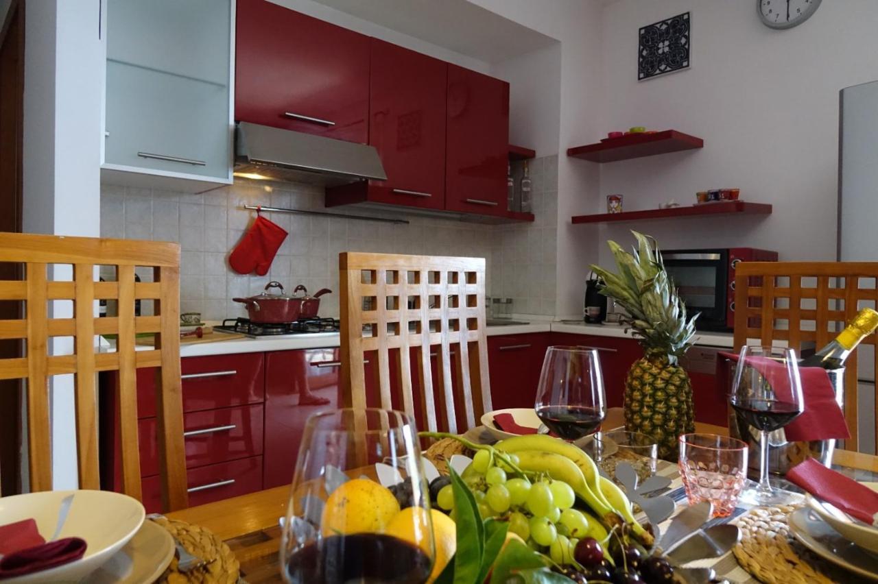 מצאו Poseidone Sea Apartment Taormina מראה חיצוני תמונה