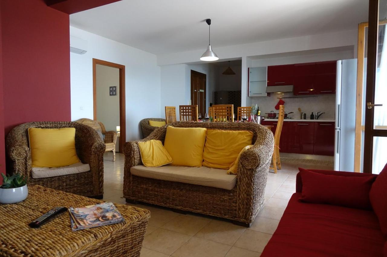 מצאו Poseidone Sea Apartment Taormina מראה חיצוני תמונה